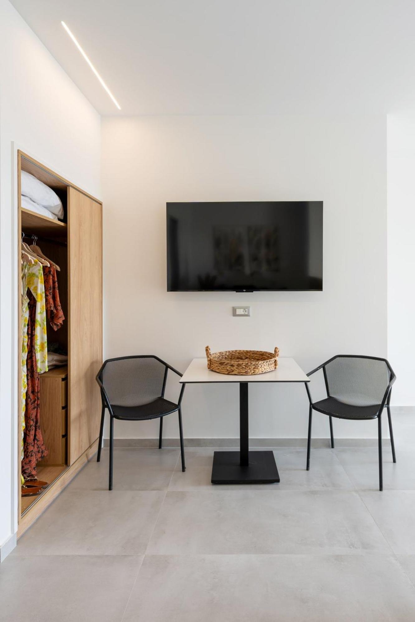 Thimios Suites Adults Only أخارافي المظهر الخارجي الصورة